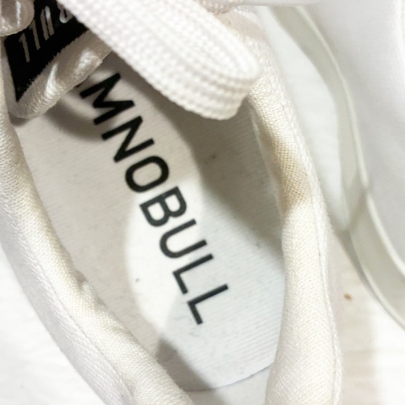 NoBull Outwork White Training Shoes Womens Size 9 White Canvas Athletic Sneakers